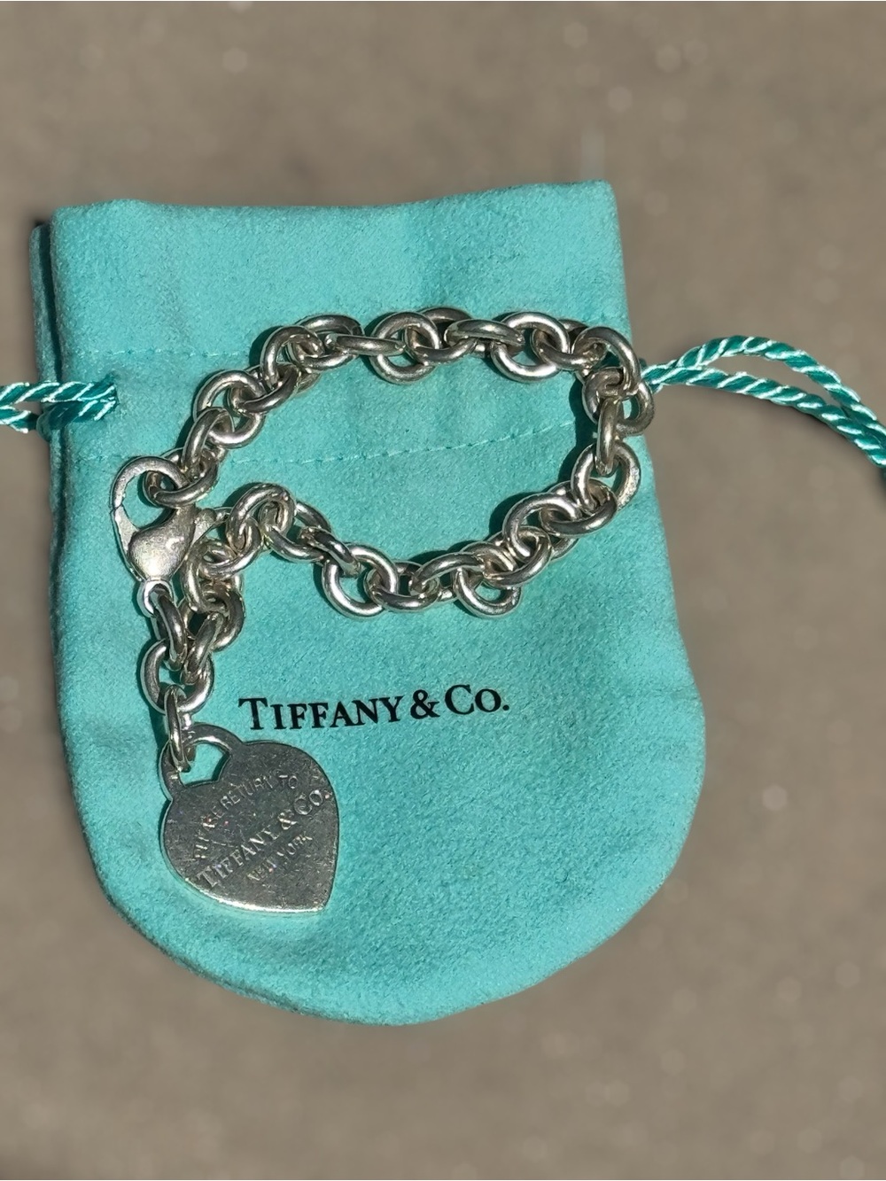 Tiffany & Co. iconic Return to Tiffany® Heart Tag Bracelet 925 Sterling, 8" - Picture 9 of 12